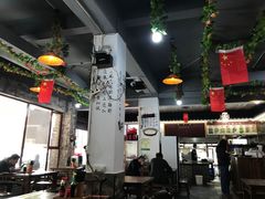 大堂-裕新楼粉面馆·石磨手工粉(四方坪店)