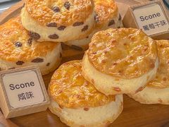 -SKROLL卡特司库·蛋糕定制·生吐司·司康(古北程家桥店)