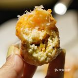 这里的萝卜干竟然塞进了臭豆腐里