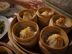 蟹粉小笼汤包-南小馆(迪士尼小镇店)