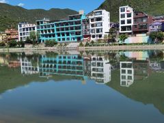 -百里峡七彩艺术小镇