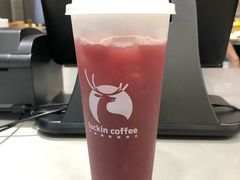 桃桃芝士红宝石茶-瑞幸咖啡(太阳百货店)