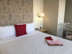 -知爱母婴专护全套房月子会所(新华路店)