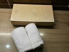 -西安大雁塔科技大学地铁站亚朵酒店