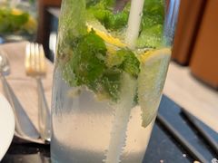 -东方红海鲜百汇(国际大厦店)