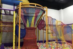 -蹦贝运动中心·蹦床·攀岩·闯关(龙岗店)