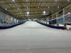 -乔波室内滑雪场