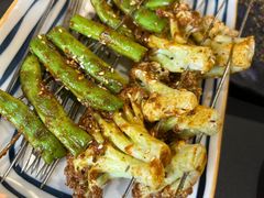 -许哥东北烧烤·铁丳烤串·宫后夹肉(繁花中心店)