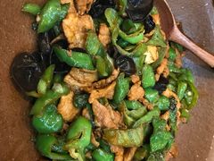 郑哥小炒肉-丹江口渔村·湘味厨房(桃园店)