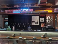 -8PINTS八品脱·日料·烧鸟·精酿小酒馆(莘庄店)