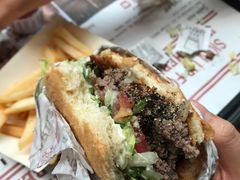 -The Habit Burger Grill 哈比特汉堡(复兴soho店)