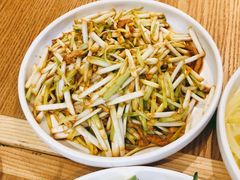 蒜苗炒肉丝-榆林镇筋饼(知春路店)