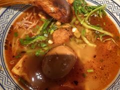 -魔都三兄弟酸辣粉·蘸卤炸串(虹桥万科店)
