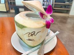 椰子汁-Chom Cafe and Restaurant
