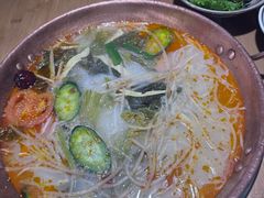 -洱火云南酸菜牛肉火锅(石景山当代商城店)