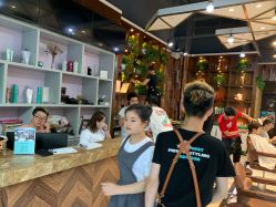 -PE SALON