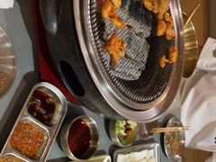 -围炉肉舍•炭烤活鳗•丹东海鲜烤肉(步行街店)