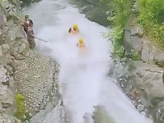 -龙潭峡谷漂流