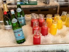 -三亚亚龙湾瑞吉酒店·宴悦Driftwood·游水海鲜·牛排·草坪·私人定制