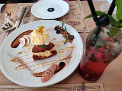 -Mark&Mars Restaurant