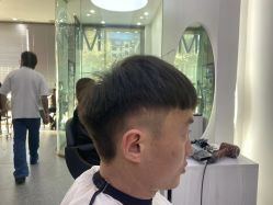 -MOVAN  HAIR莫凡匠人发型屋