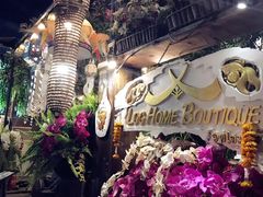 -Log Home Boutique Hotel