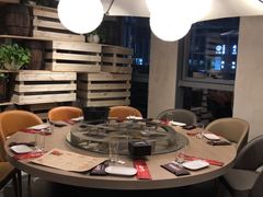 包厢-日进一片海.生腌海鲜火锅.宵夜烧烤(三里屯总店)
