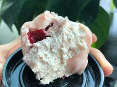 -蜜蜂小象·榴莲千层蛋糕(时代汇11栋店)