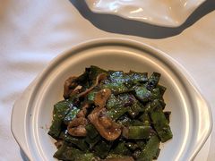 -八府香鸭·啫啫煲(华山路店)