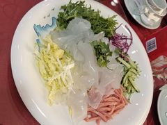 -绿岛酒楼(小海地店)