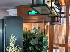 -八府香鸭·啫啫煲(华山路店)