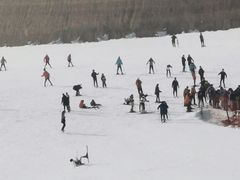 -采薇庄园四季滑雪场