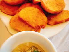 炸窝头片配臭豆腐-胡同儿老北京涮肉