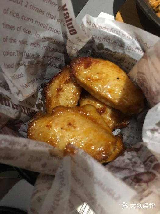 西堤厚牛排(国瑞店)蜜汁鸡翅图片