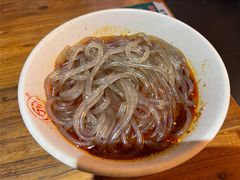 万记特色酸辣粉-万记麻辣烫国展总店