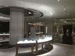 -北京七彩云南翡翠珠宝旗舰店(月坛店)