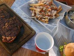 -Ribs & Burgers The Rocks