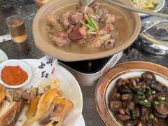 -头上红煨盐鸡·非遗院子餐厅
