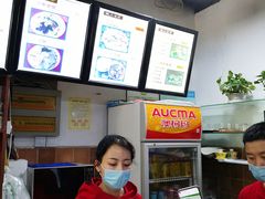 -陇上全荟兰州传统牛肉面(延吉路店)