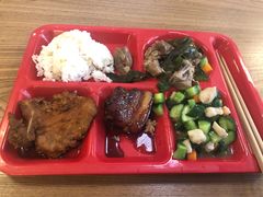 -同济大学本部学苑饮食广场