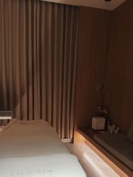 -AURAS璈然科技护肤中心