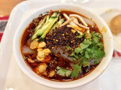 -顺溜·手工刀削面·黑金店(铜锣湾店)