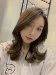 -HAIR CORNER