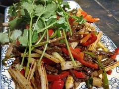-乐山食古香跷脚牛肉