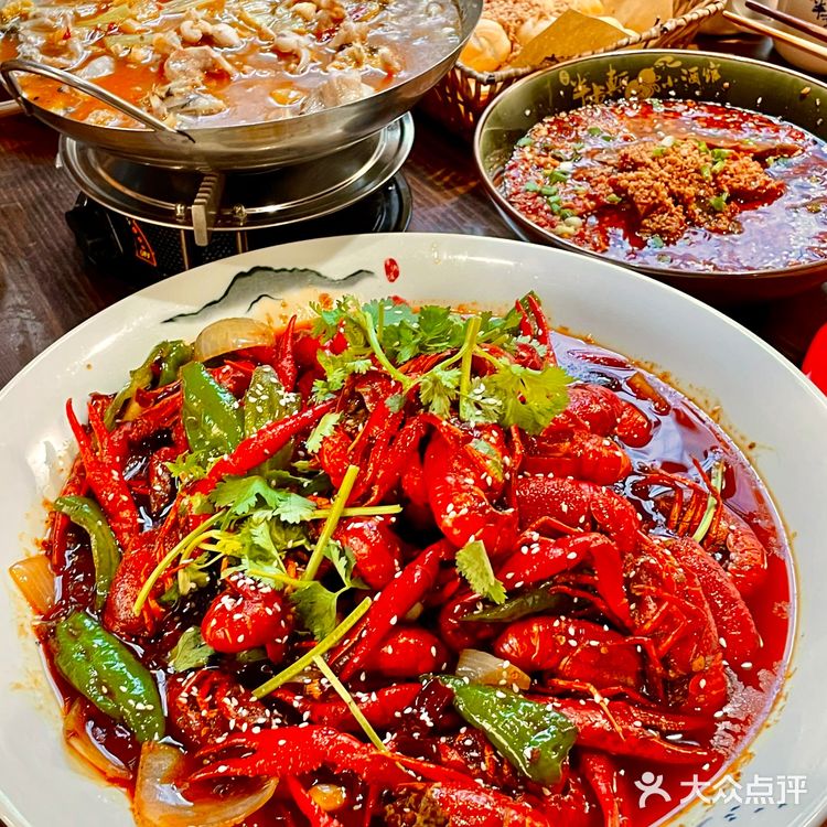 深圳川菜｜夏天就是要去半步颠吃新品小龙虾or毛蟹🦞