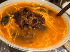 -粉八·云南米线·建水烧烤(常熟路店)