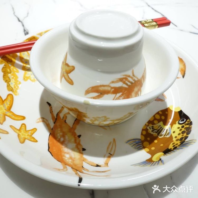 经过一桌人的比对反正就是喜茶完胜了一芳奶茶