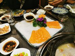 -大匠工房古船木艺术餐厅·猪肚鸡专门店(长白仙岛店)