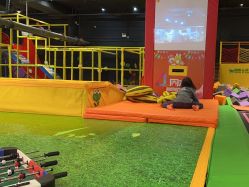 -蹦蹦跳跳(新奥购物中心店)