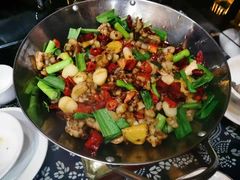 -临江餐馆二楼美食部落